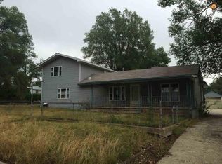 933 N 3rd St, Raton, NM 87740