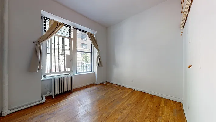 Rented by Bond New York | media 5