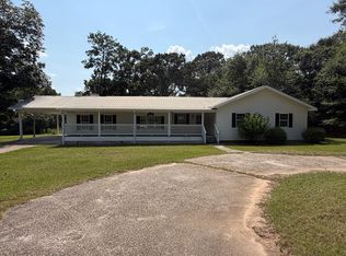 14 Labrador Ln, Carriere, MS 39426