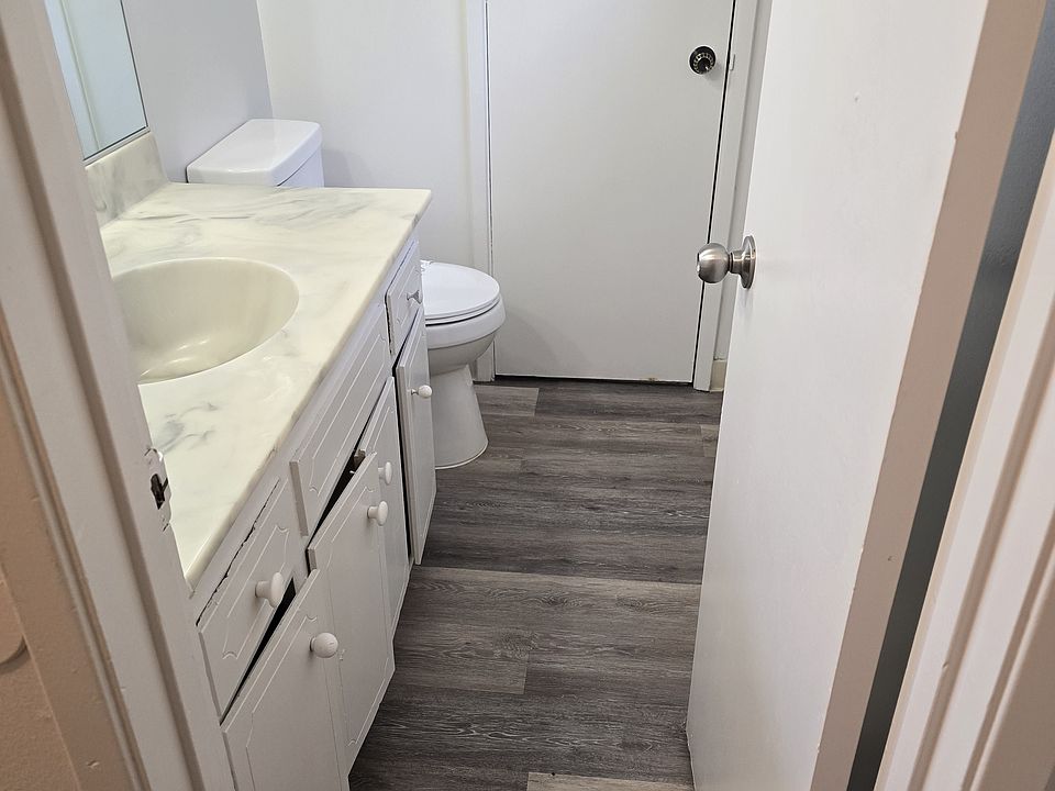1.5 Bath for the 2-bedroom layout