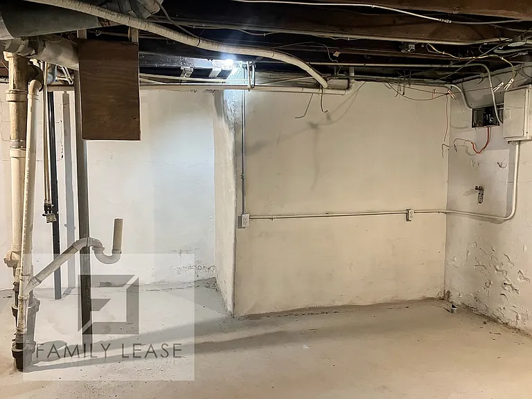 923 W Marietta St — Photo 17