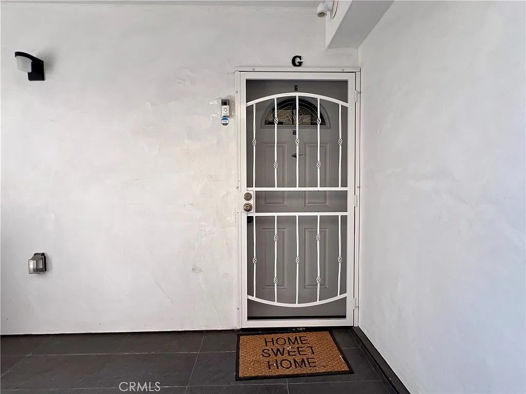 3 bed, 3.5 bath, 2200 sqft, $4,000 — Photo 3