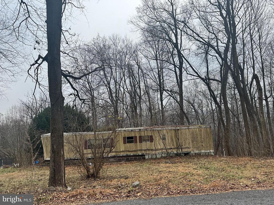 2nd image of 1905 Reed Rd