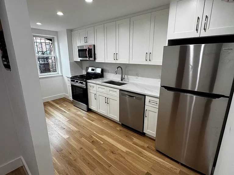 269 Alexander Ave #1B — Photo 3