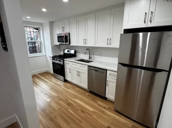 269 Alexander Avenue image 3 of 39