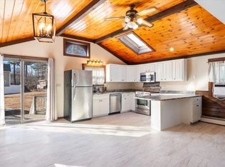 14 Coburn St, Salem, NH 03079