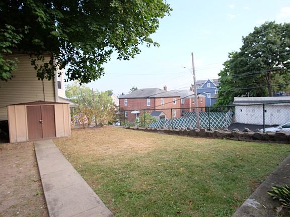 4th image of 110 Kimball Ave #2