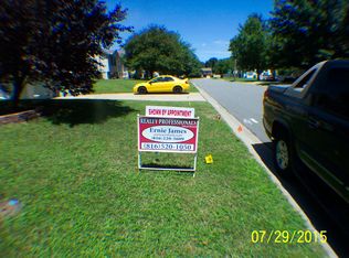 320 SE Onyx Dr, Lees Summit, MO 64063