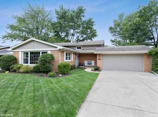 216 S Yale Ave, Arlington Heights, IL
