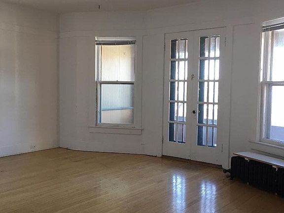 3rd image of 711 Broadway N APT 16