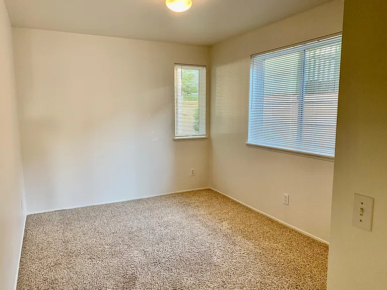 1718 Alki Ave SW #100 — Photo 22