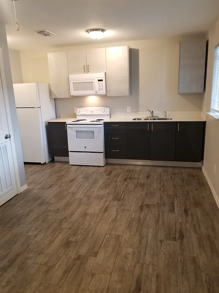 Alamo Village Texas Apartments — Photo 1