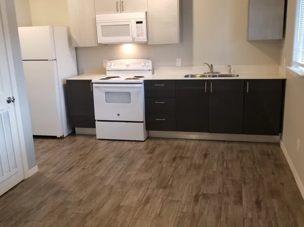 823 N Tower Rd #D21, Alamo, TX 78516