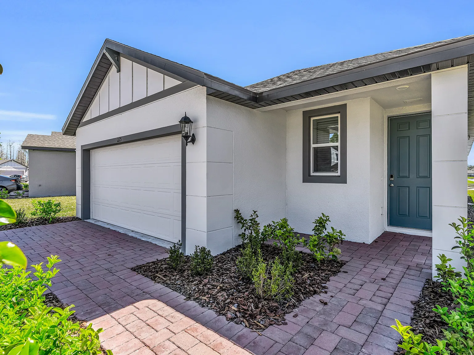 225 Links Terrace Blvd — Photo 3