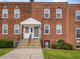 16 Clyde Pl, Staten Island, NY 10301