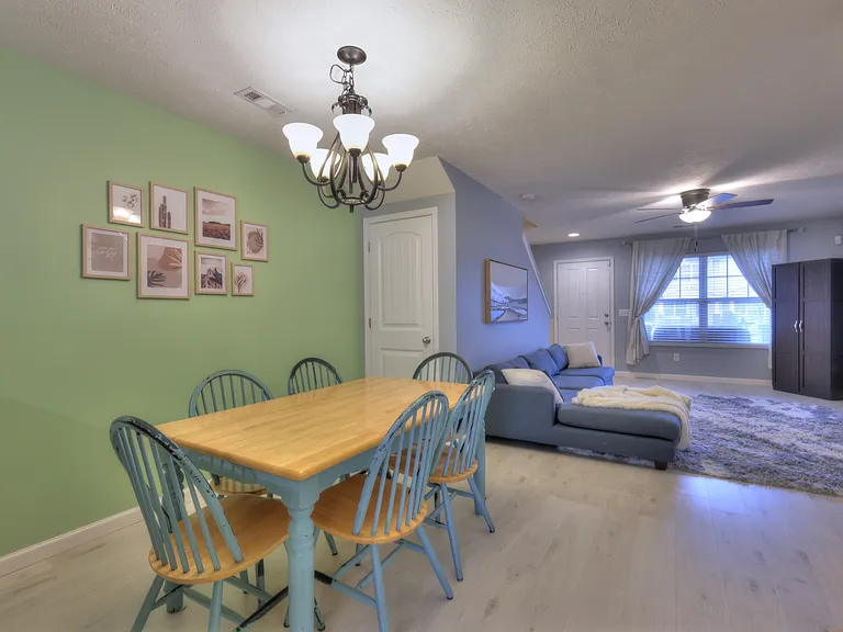 589 Bradburn Village Cir — Photo 10
