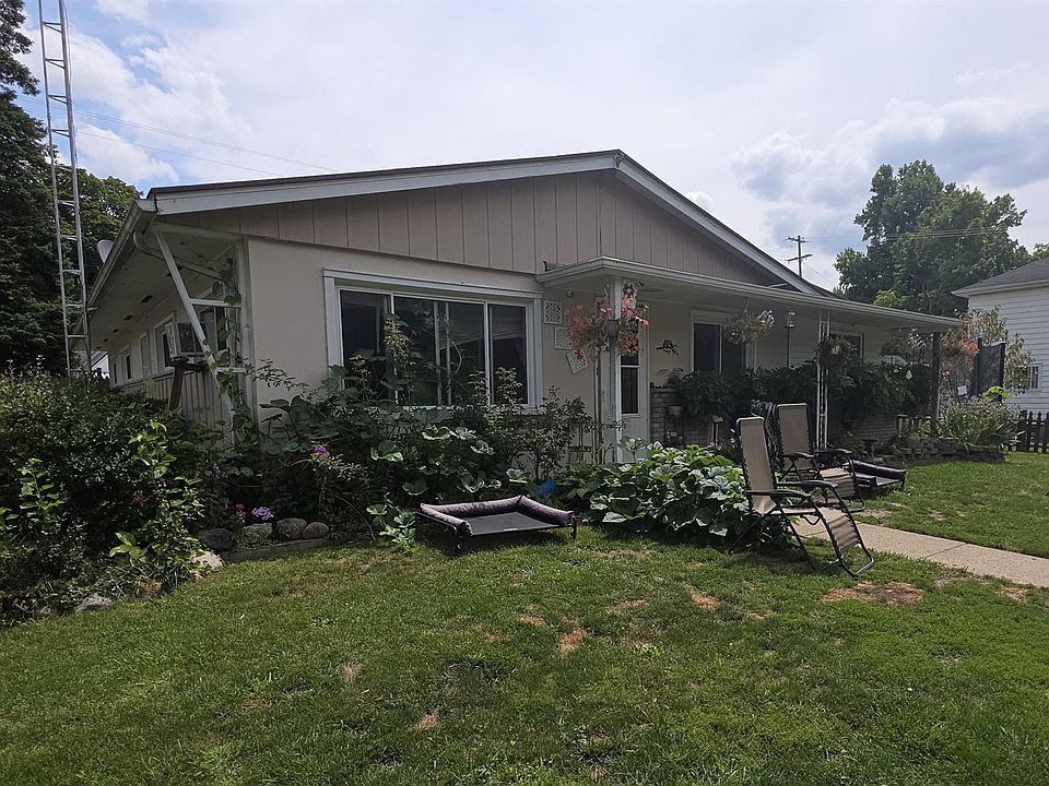 1st image of 607 Oak St