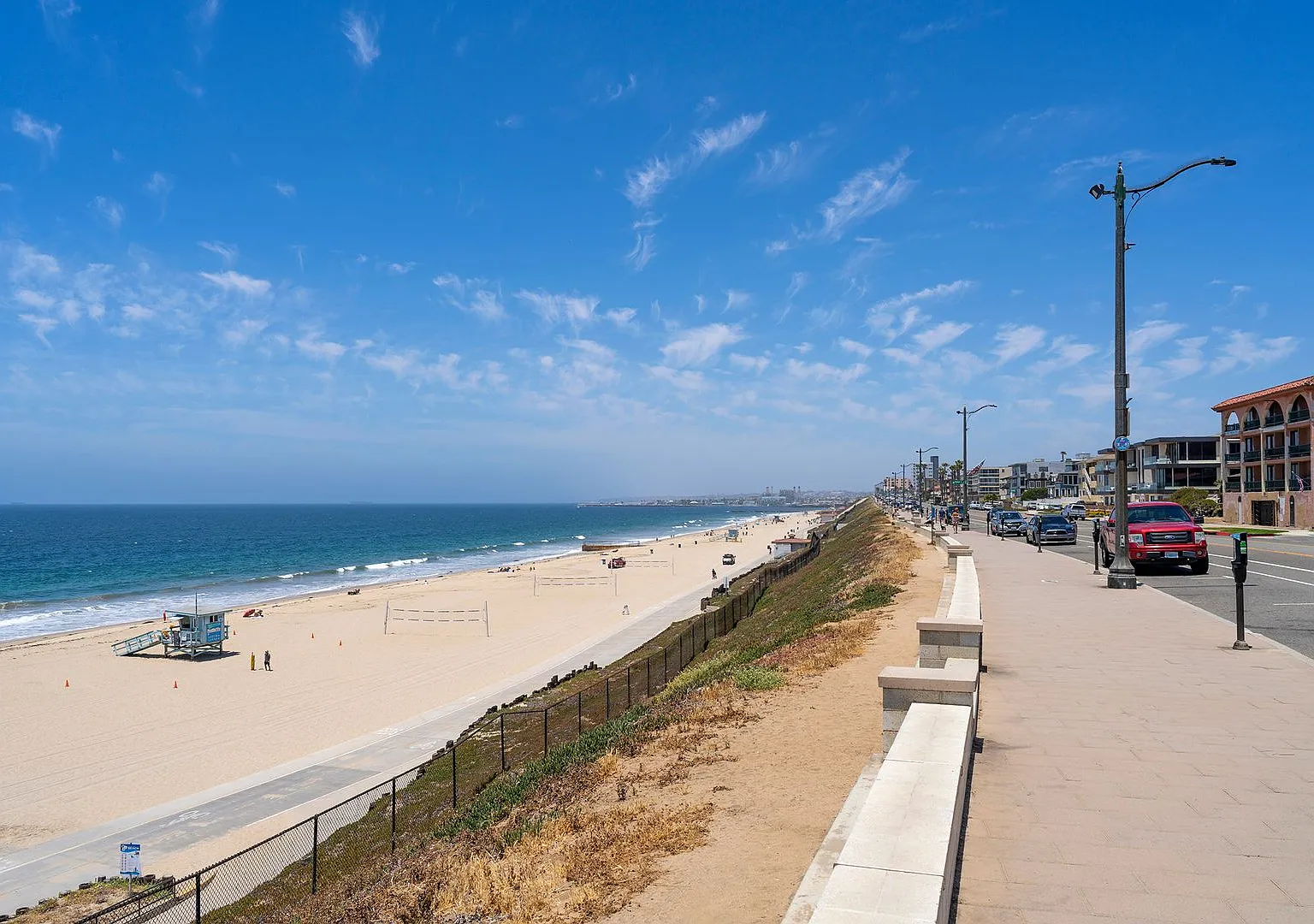 Location, location, location! Wonderful 3-Bedroom, 2.5-Bath Home in South Redondo Beach — Photo 2
