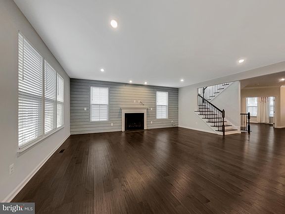 3rd image of 12238 Cranford Dr