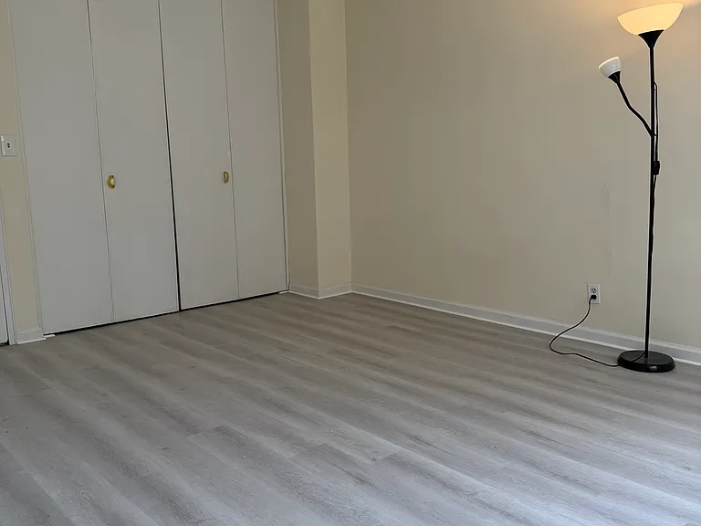 201 Saint Pauls Ave #5G — Photo 4