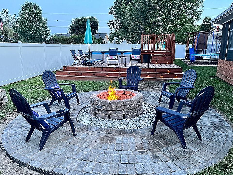 15’x32’x54” pool/vinyl fence