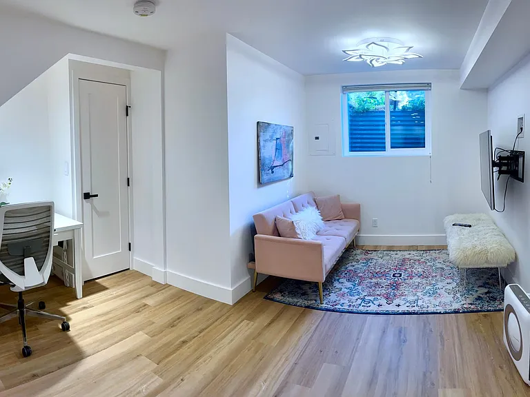 3851 Paseo Del Prado — Photo 11