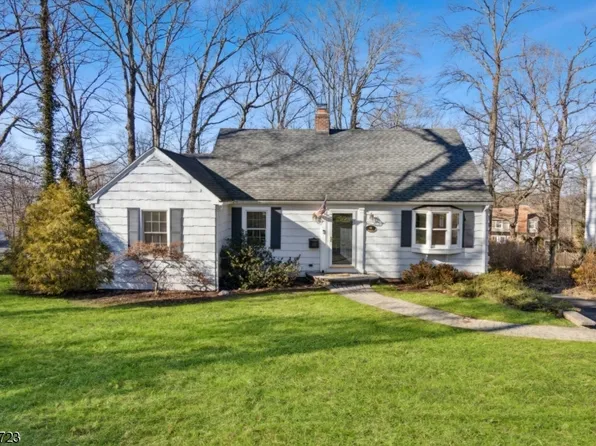 41 Kendrick Rd, New Providence Boro, NJ 07901