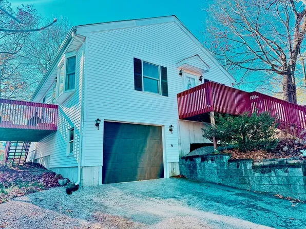 39 Richards Grove Road, Waterford, CT 06375