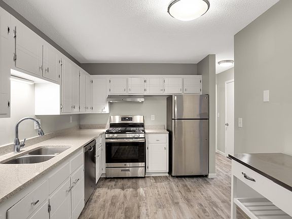 2nd image of 3914 Foss Rd APT 101