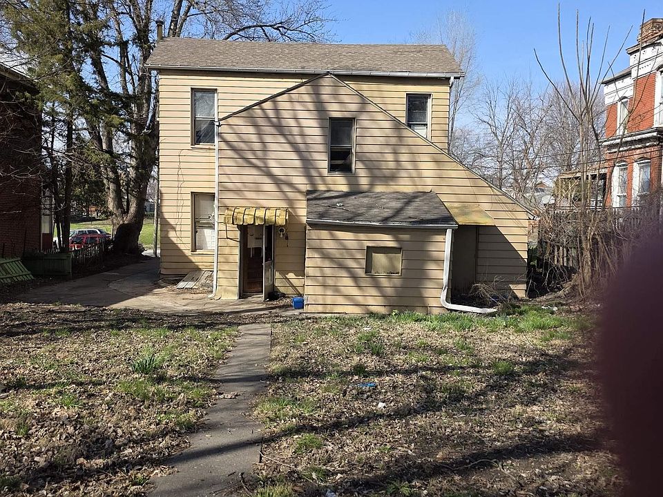 2nd image of 622 Spring St