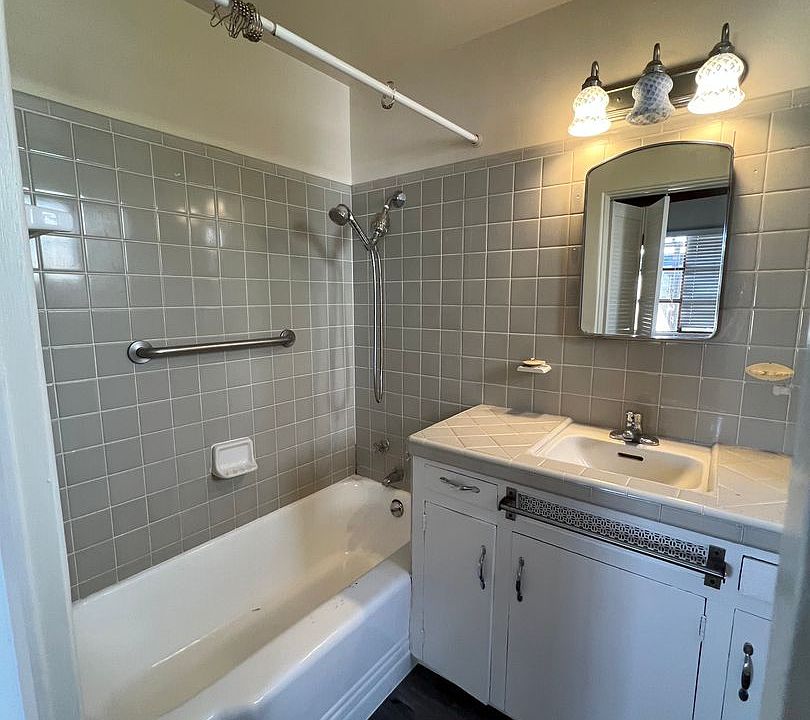 1st image of 3043 Union St #3051