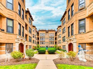 1327 W Lunt Ave APT 2B, Chicago, IL 60626