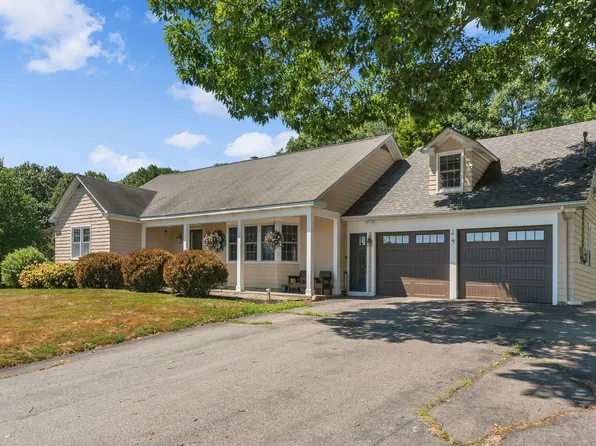 9 Hillcrest Street, Hallowell, ME 04347