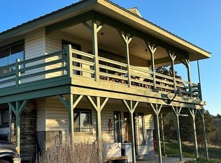 10303 Omega Rd, Montague, CA 96064