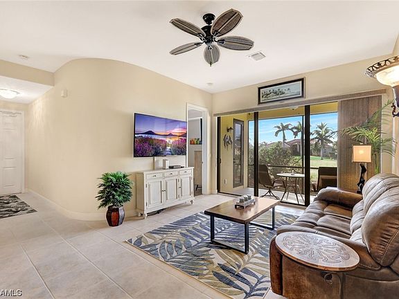 3rd image of 4902 SW 17th Pl #4