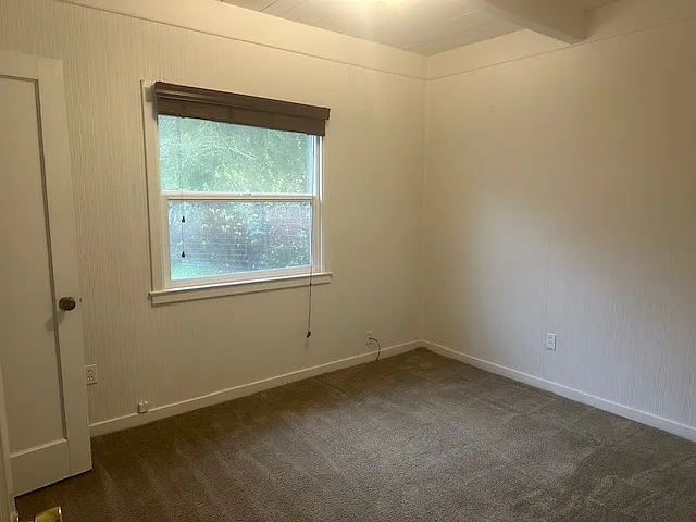 455 Maple Ave — Photo 9