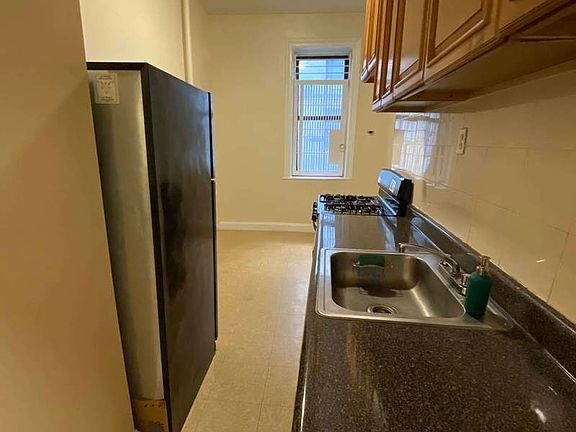 2nd image of 179 Linden Blvd APT 1E