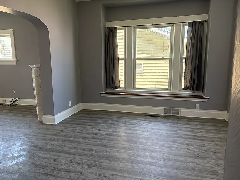 552 N Prospect St — Photo 4