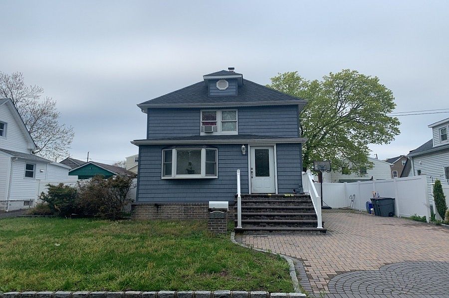 1st image of 255 Meucci Ave