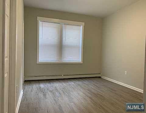 4th image of 62 Wakeman Ave #64