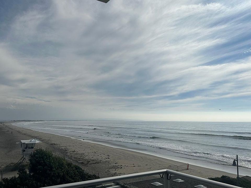 2nd image of 1830 Avenida Del Mundo Unit 310