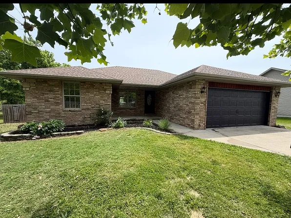 1904 S 14th Ave, Ozark, MO 65721
