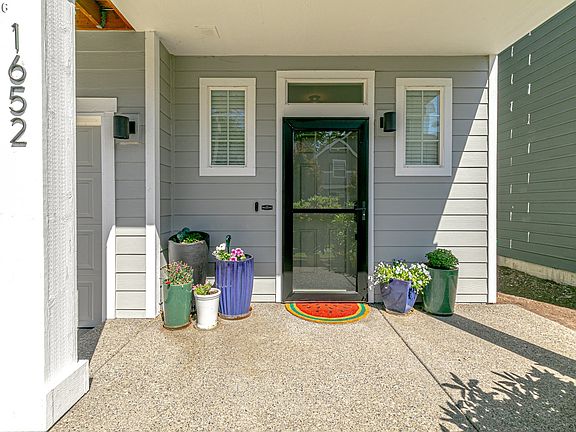 4th image of 1652 SW Wright Pl