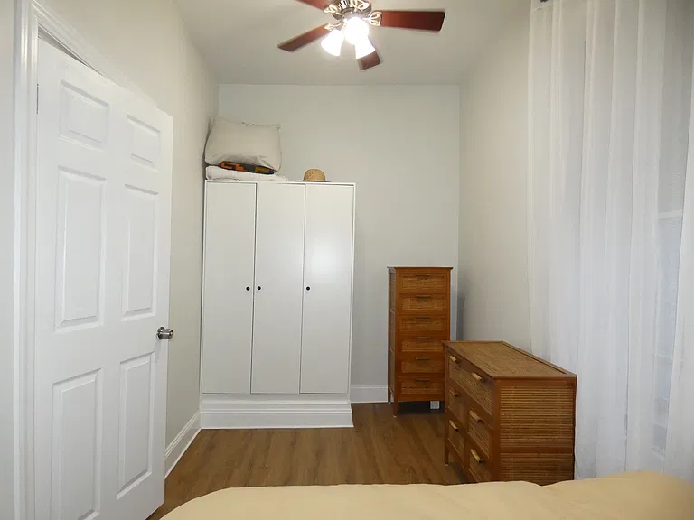 3043 W Lyndale St #1 — Photo 18