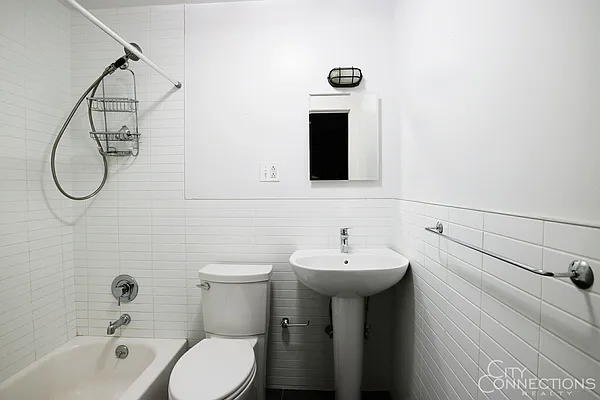 Rented by City Connections Realty | media 21