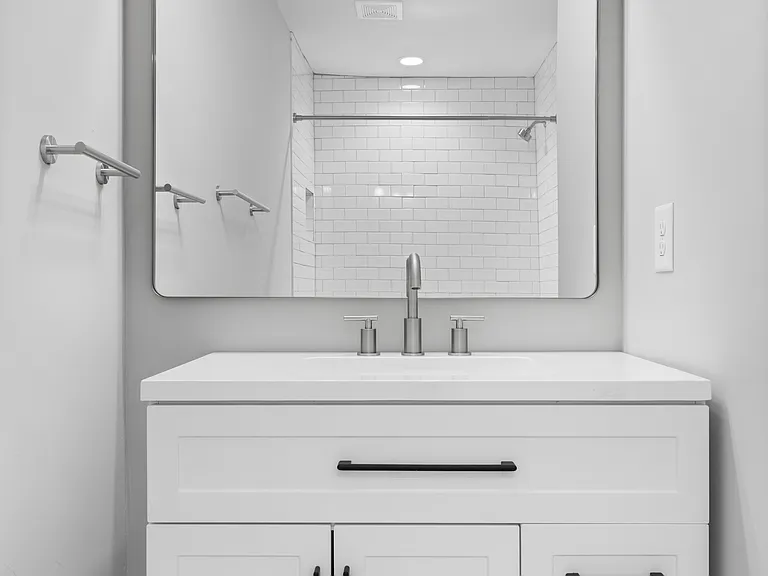 1729 Derry Ave SW — Photo 13