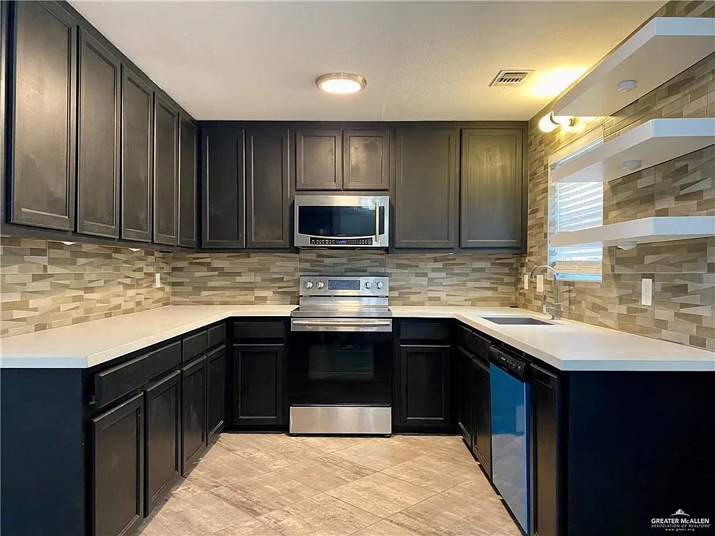 2 bed, 4.0 bath, 1000 sqft, $995 — Photo 3