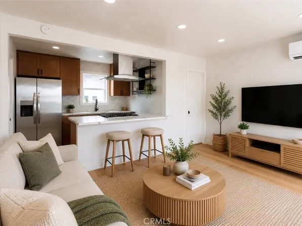 784 E Walton St APT B, Signal Hill, CA 90755