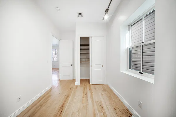 Rented by Modern Spaces | media 9
