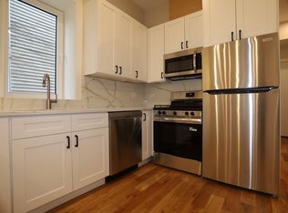 2308 W Foster Ave #1F, Chicago, IL 60625